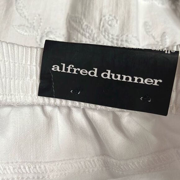 ALFRED DUNNER Capri Pants 22W White Slimming Stretch Blue Bayou Mid Rise Plus - Picture 12 of 15